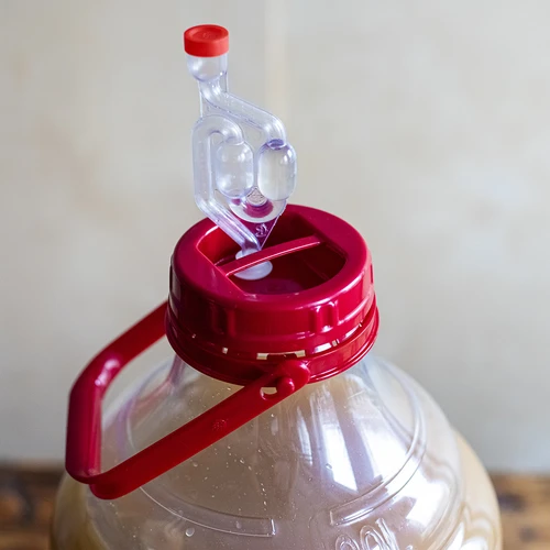Лека, нечуплива дамаджана за вино с дръжка, 20 L - 14