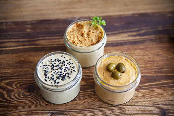 Хумус в различни вкусови варианти