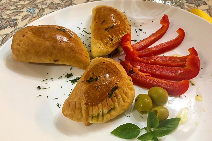 Печени пиероги със спанак